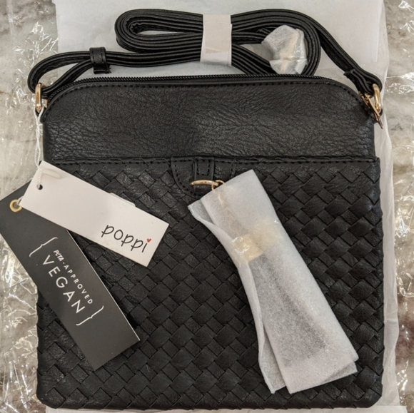 Poppi Vegan PETA Certified Cross Body Purse NWT 8.5" X 8.5" - Picture 2 of 3